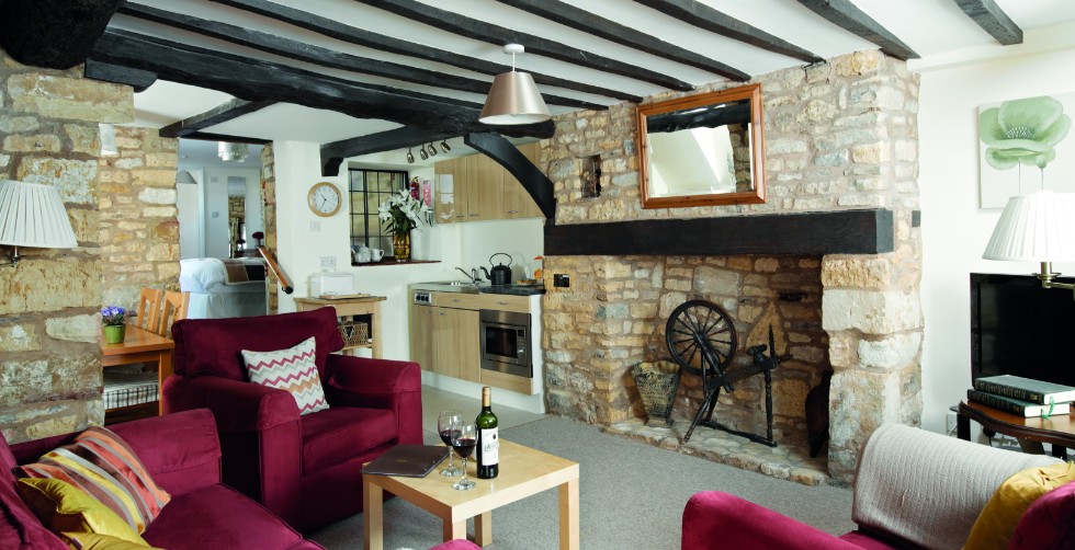 Swallow Cottage lounge, Cotswold Cottages, Bourton-on-the-Water