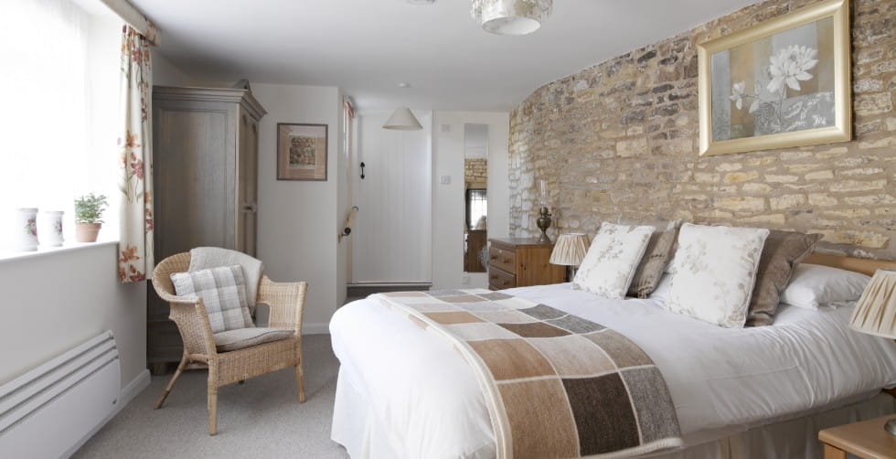 Swallow Cottage bedroom, Cotswold Cottages, Bourton-on-the-Water