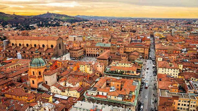 City view of Bologna