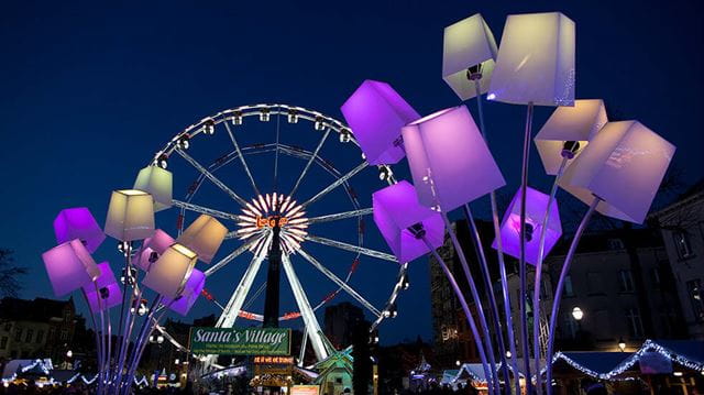 Brussels big wheel lit up at night