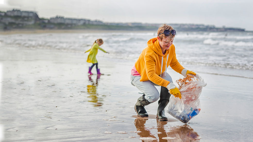 How to be a volunteer beach cleaner | Boundless by CSMA