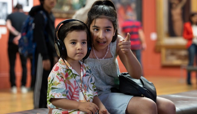 Kids Aloud scheme at Manchester Art Gallery © David Oates / Art Fund 2025